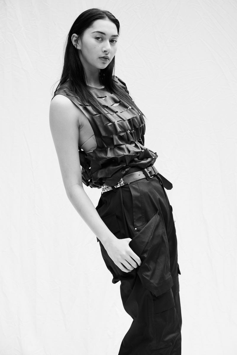 Lana Hill: Here now - Unique