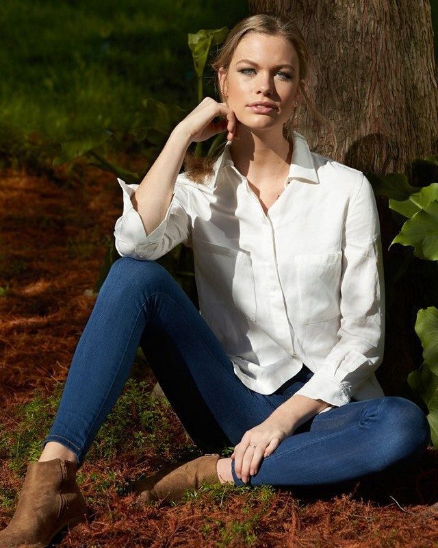 Julia W