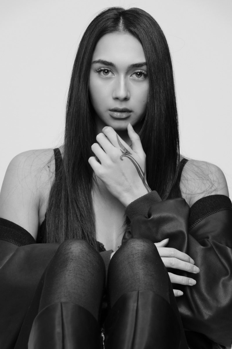 Lana Hill: Here now