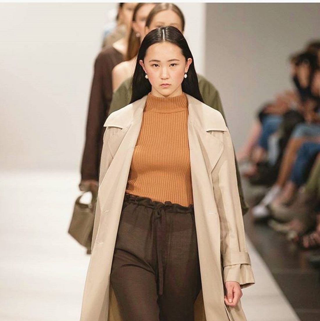 Bonnie walks the Penny Sage Show at NZFW