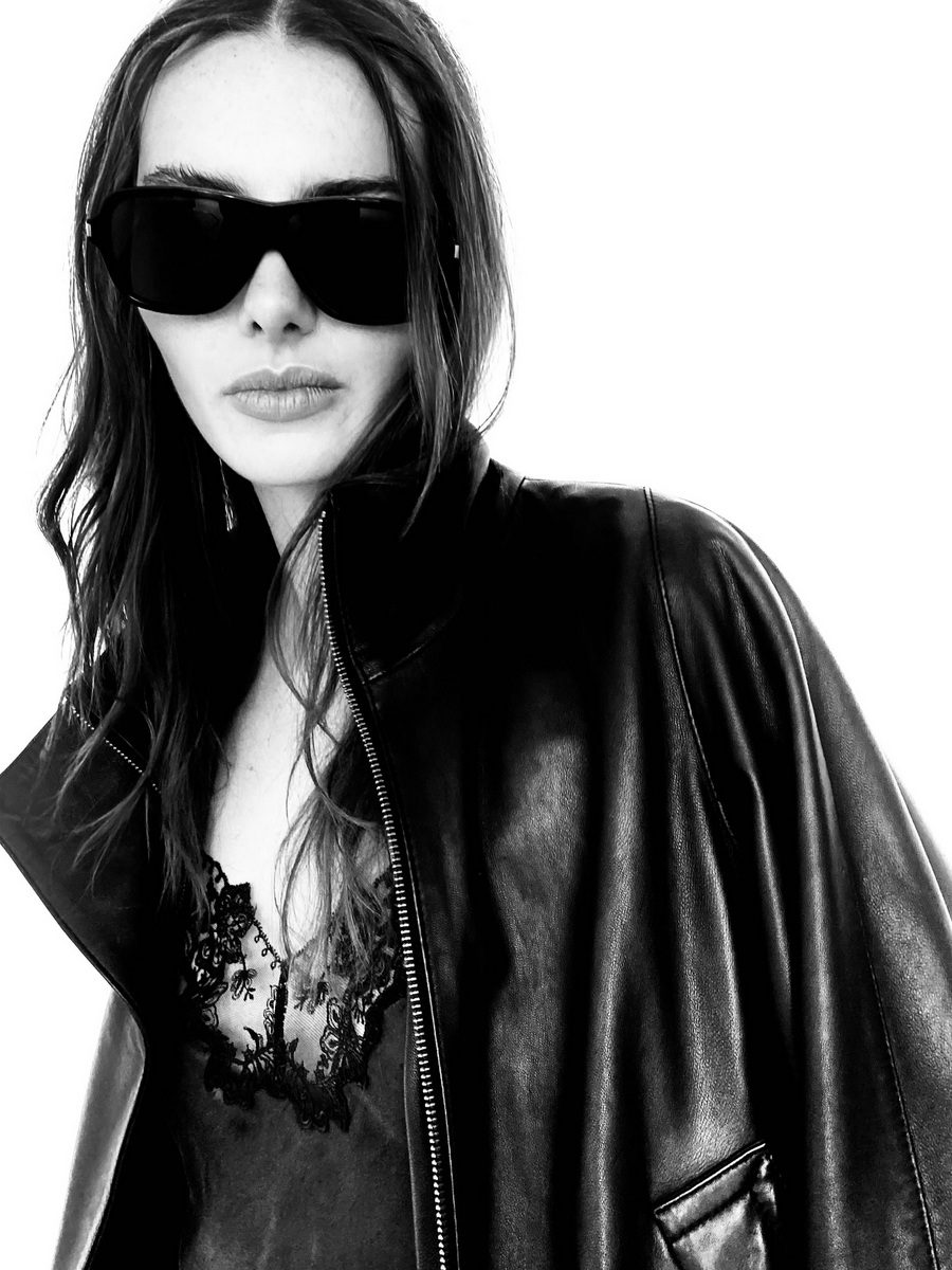 @ Sienna : Here now!